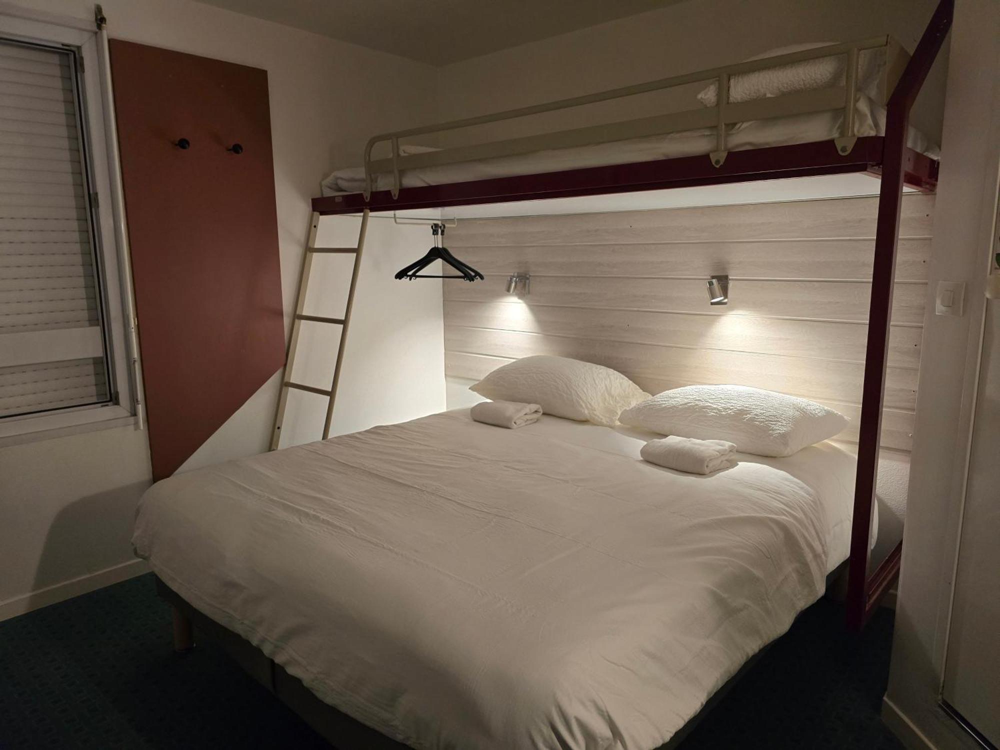 Brit Hotel Essentiel Poitiers Gare Du Futuroscope Jaunay-Clan Zewnętrze zdjęcie
