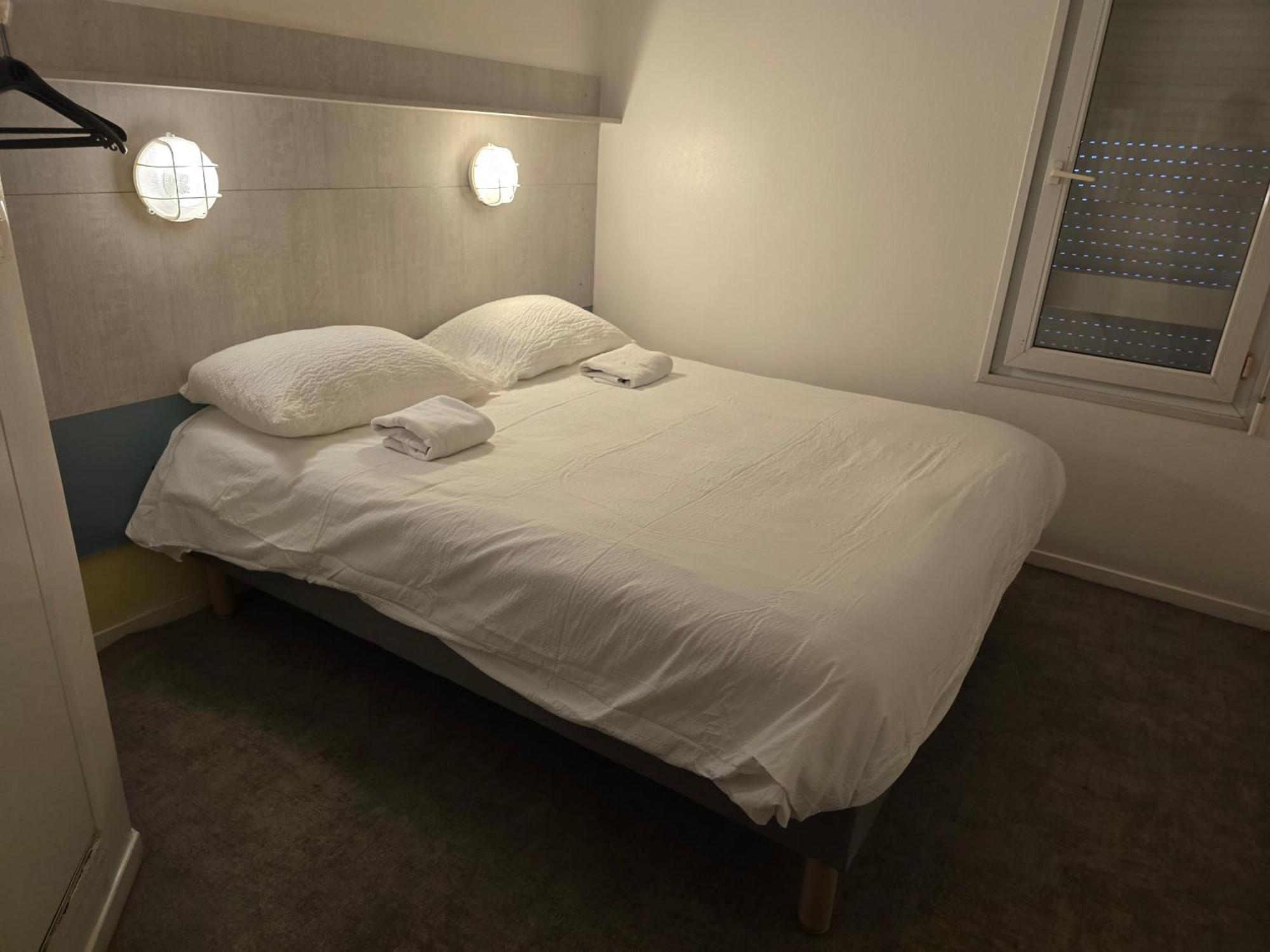 Brit Hotel Essentiel Poitiers Gare Du Futuroscope Jaunay-Clan Zewnętrze zdjęcie