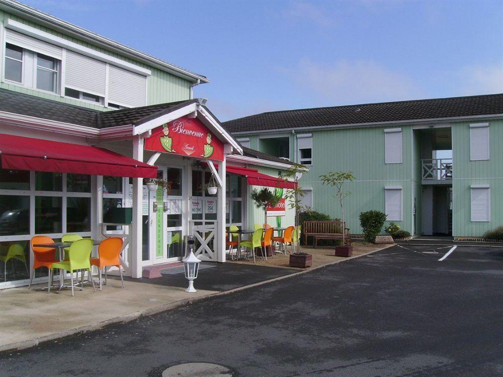 Brit Hotel Essentiel Poitiers Gare Du Futuroscope Jaunay-Clan Zewnętrze zdjęcie